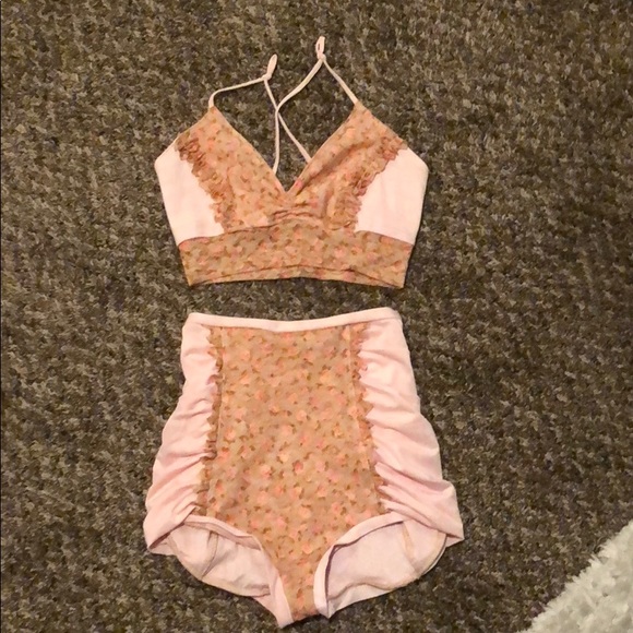 Bathing suit - Picture 1 of 2